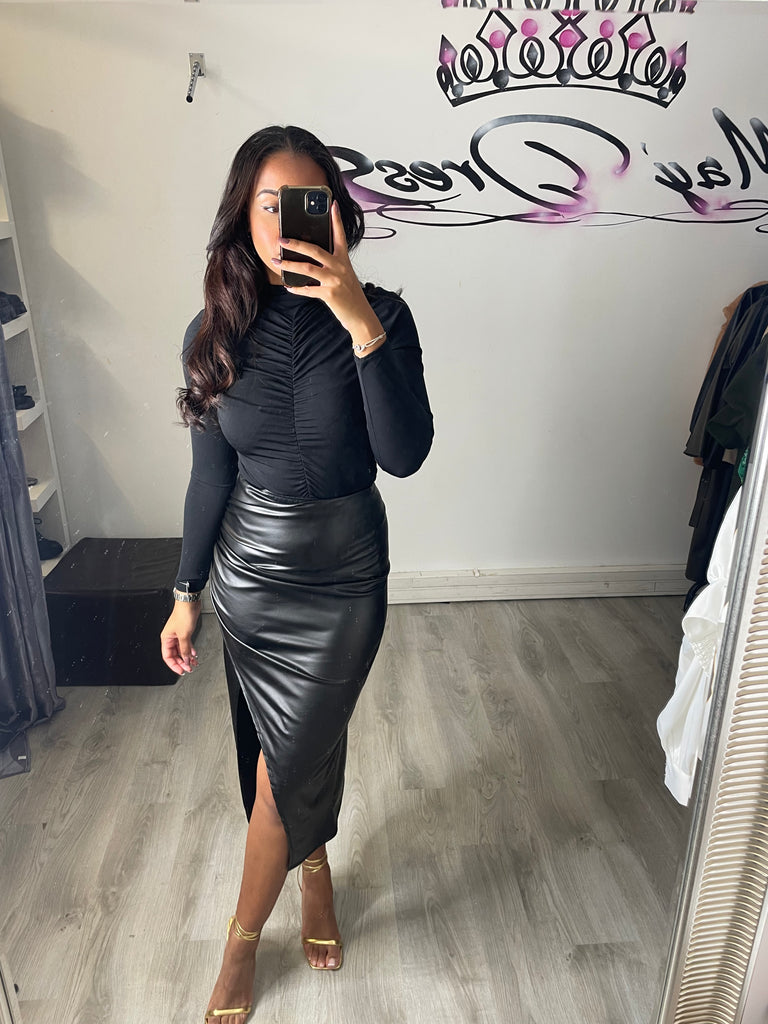 Jupe en simili cuir sale